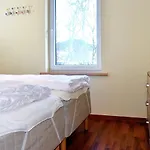 6 Person In