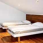 Apartment 6 Person In