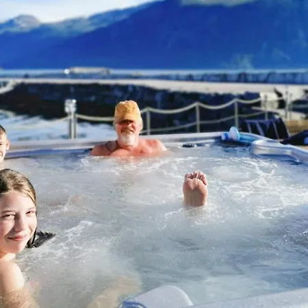 6 Person In Eidsvåg