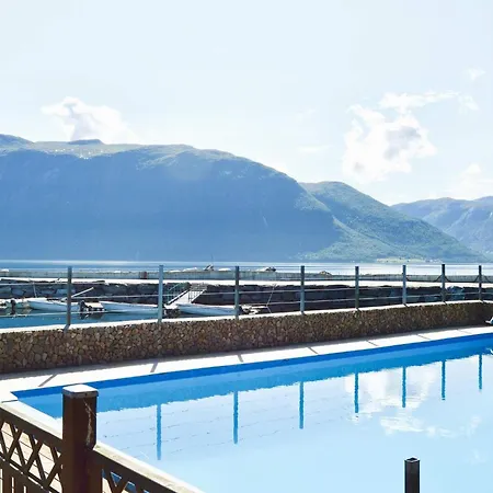 6 Person In * Eidsvåg