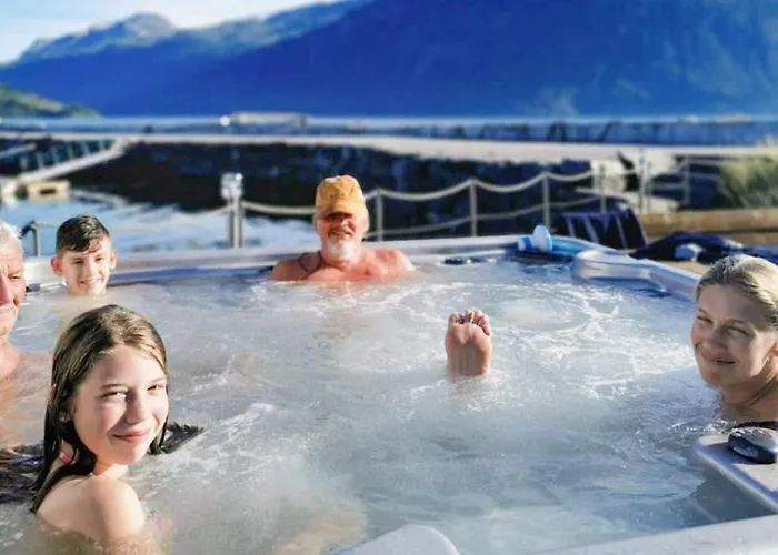 6 Person In Eidsvåg