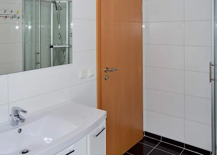 6 Person In Appartement Eidsvåg